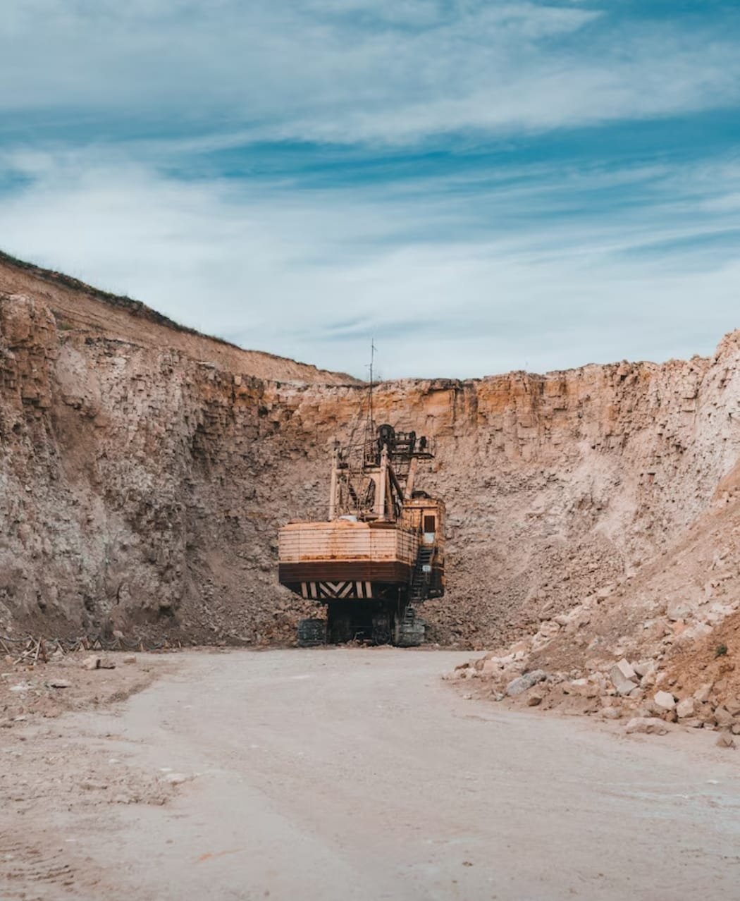 خدمات أثناء وما بعد التعدين